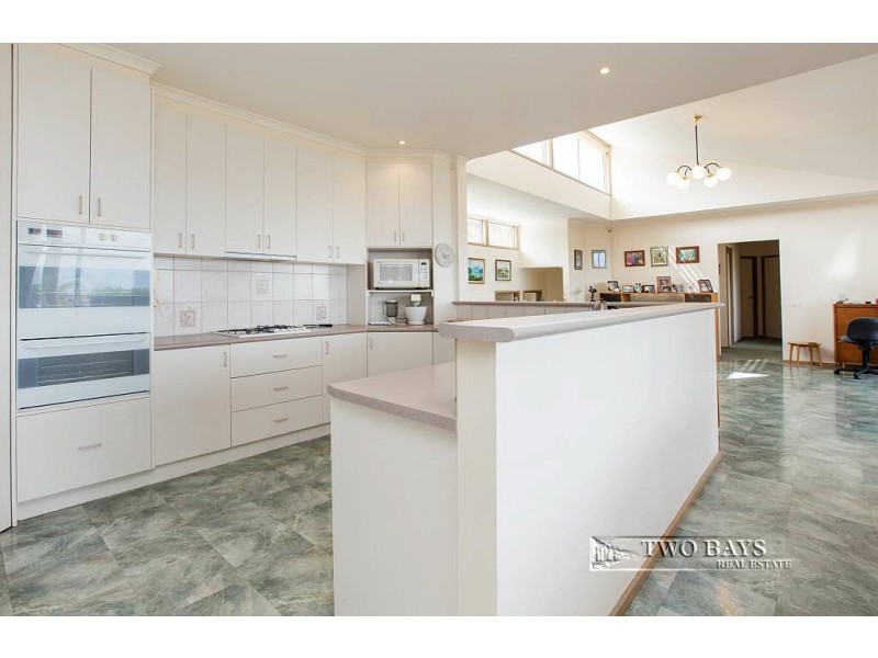 126 Tower Road, Mount Eliza VIC 3930