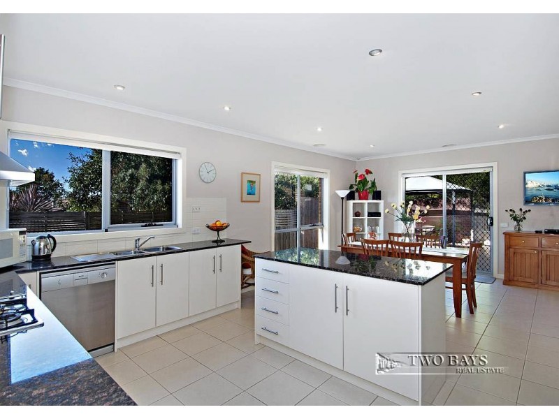 2/23 Picnic Street, Frankston South VIC 3199