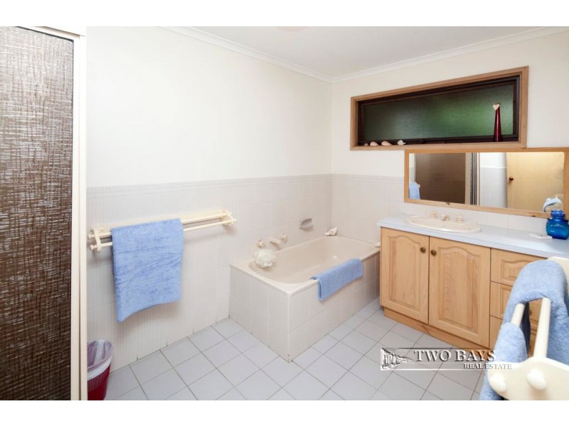 22 Glenbrook Close, Frankston South VIC 3199