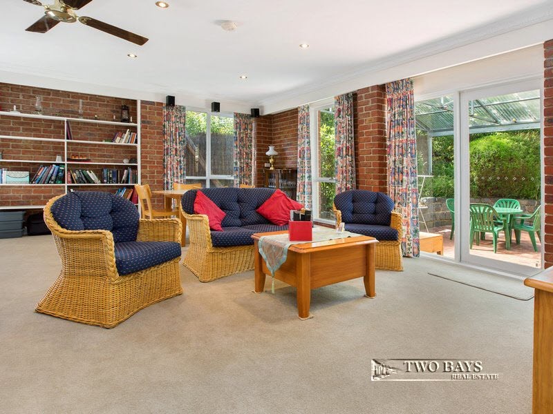 8 Walkers Road, Mount Eliza VIC 3930