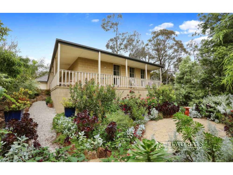 16 Autumn Crescent, Mount Eliza VIC 3930