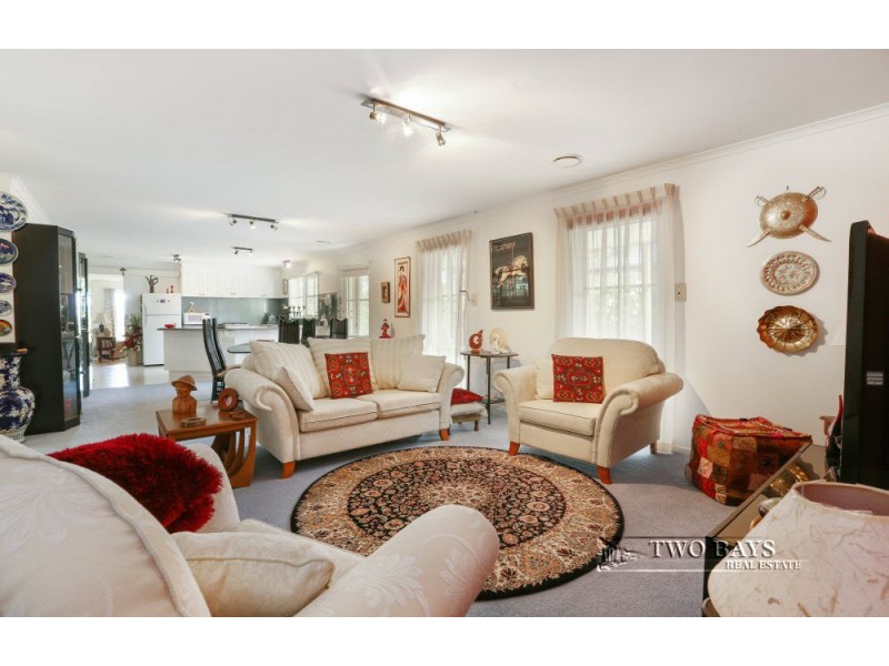 16 Autumn Crescent, Mount Eliza VIC 3930