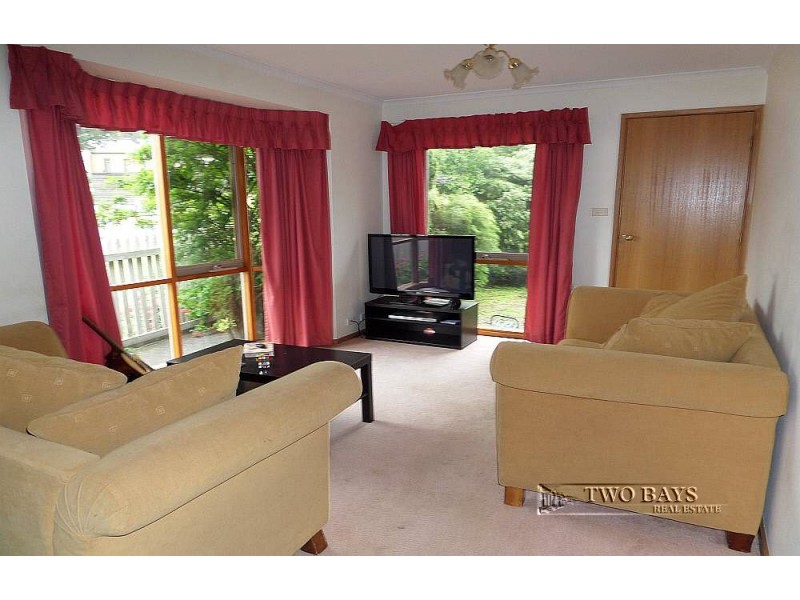 1 & 1A Petrel Close, Mount Eliza VIC 3930