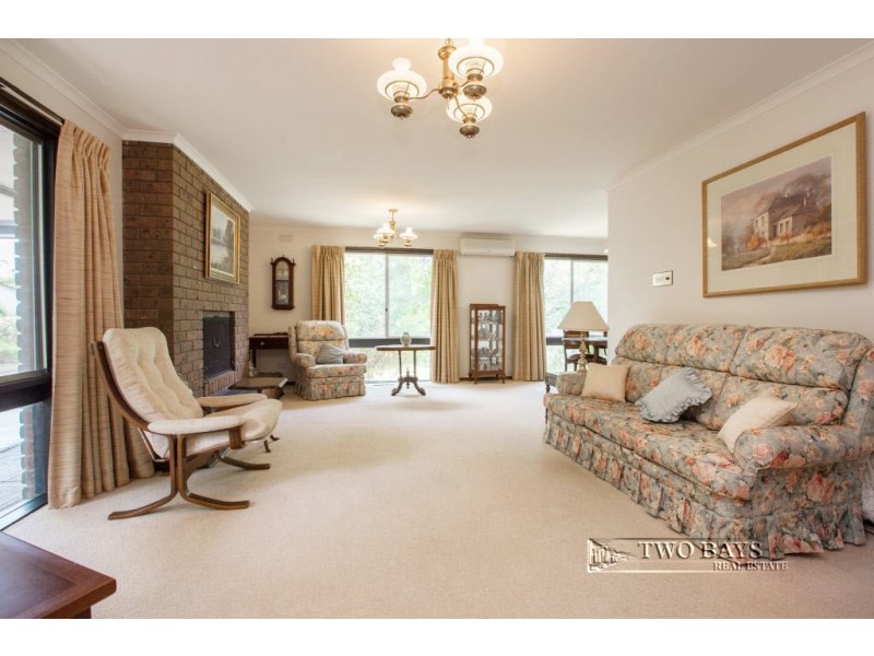 38 Roborough Avenue, Mount Eliza VIC 3930