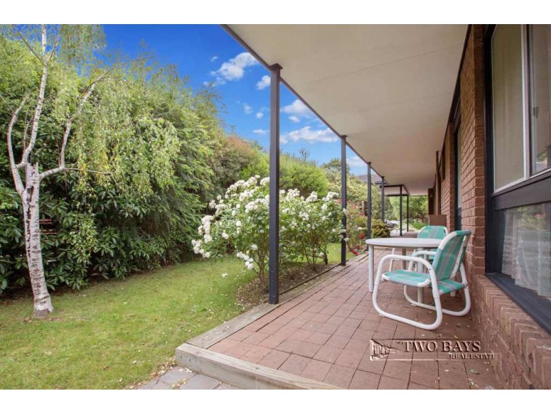 38 Roborough Avenue, Mount Eliza VIC 3930