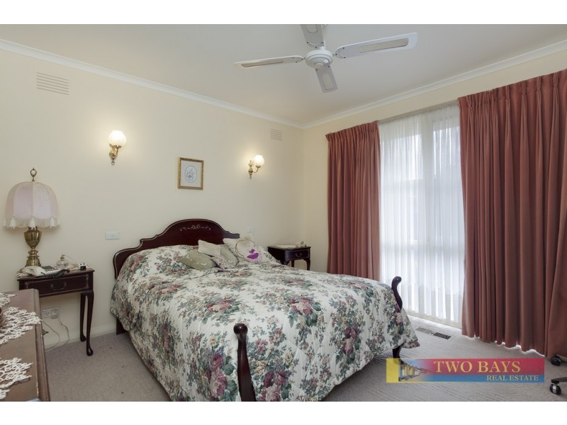 1/5 Betty Avenue, Mount Eliza VIC 3930