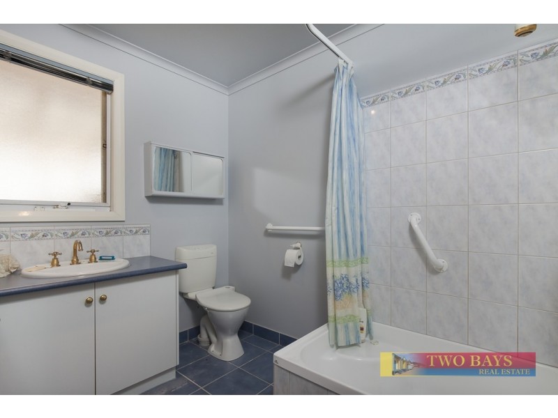 1/5 Betty Avenue, Mount Eliza VIC 3930