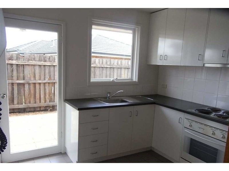 4/9 Leicester Avenue, Mount Eliza VIC 3930