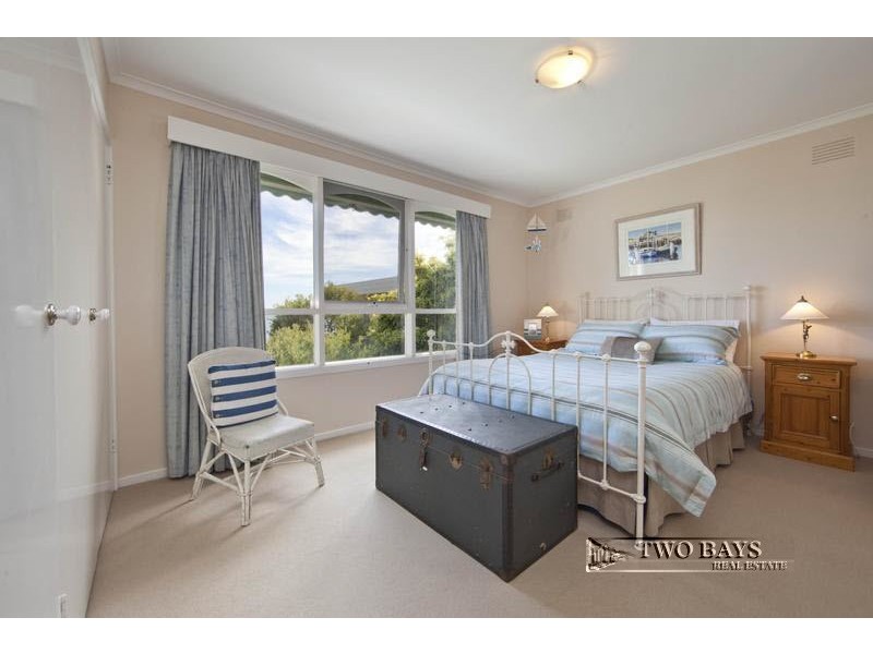 4 Sturio Parade, Mount Eliza VIC 3930