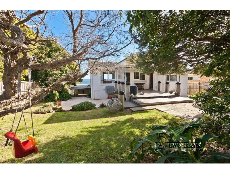 4 Sturio Parade, Mount Eliza VIC 3930