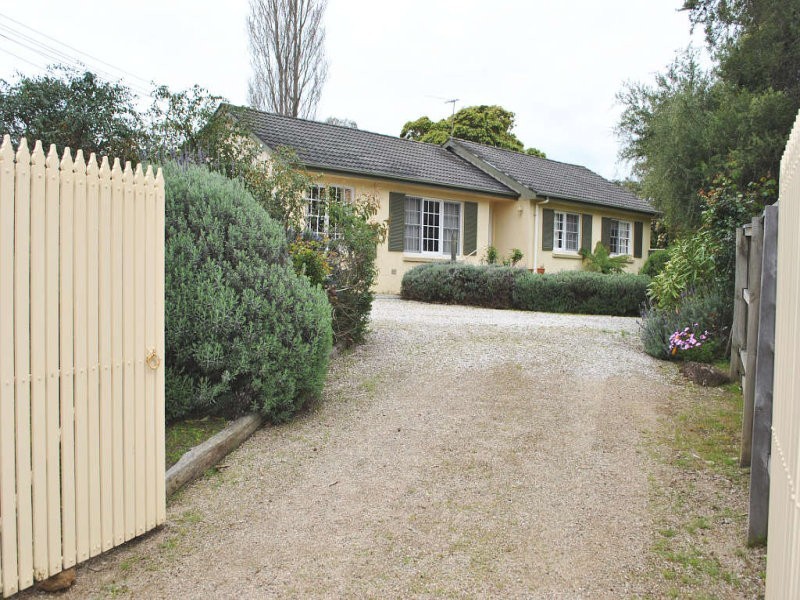 11 Redbourne Avenue, Mount Eliza VIC 3930