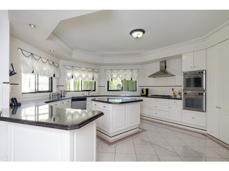 14 Rannoch Avenue, Mount Eliza VIC 3930