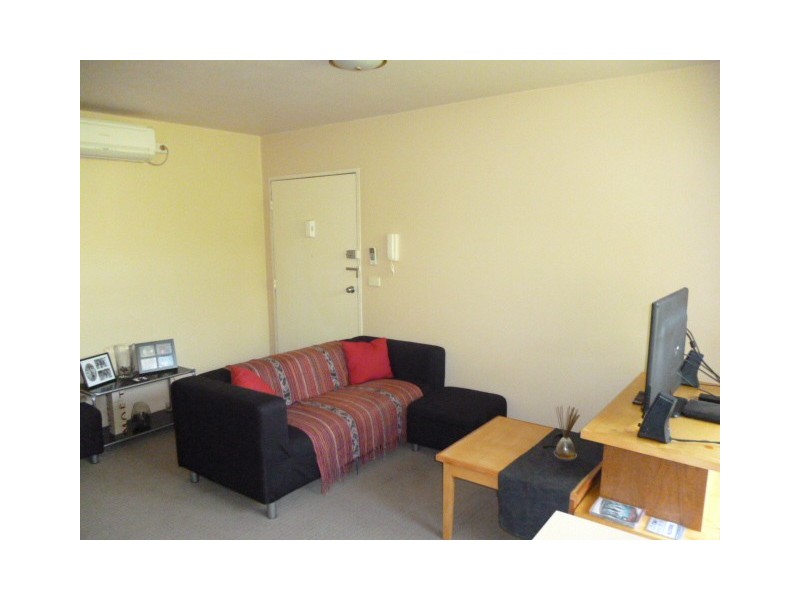 1/60 Fenwick Street, Clifton Hill VIC 3068