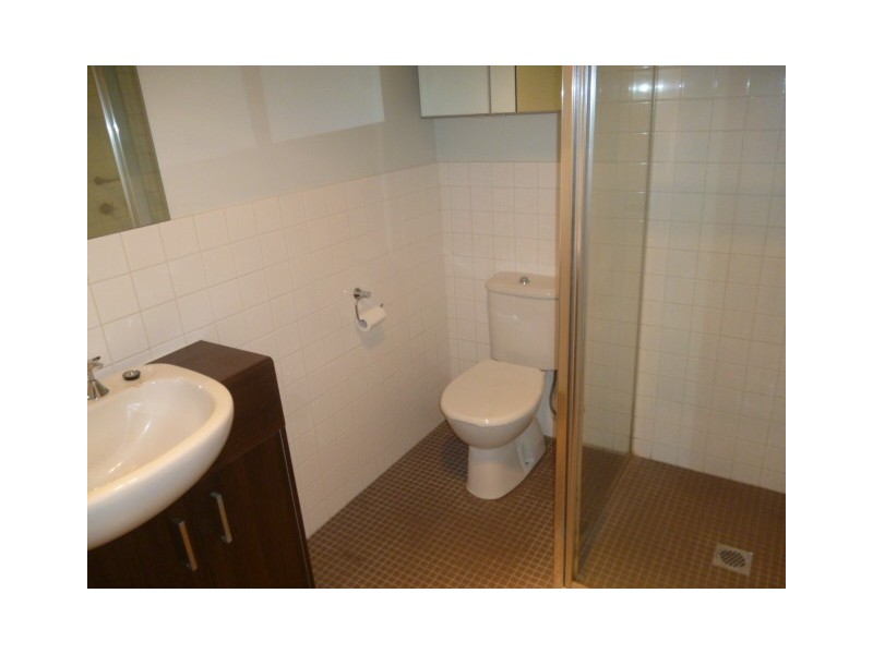 32/174 Esplanade East, Port Melbourne VIC 3207