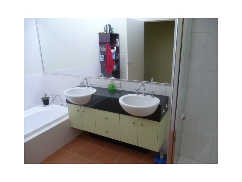 42 Warrs Avenue, Preston VIC 3072