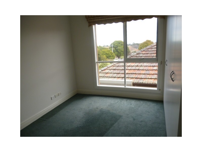 1/15 Fitzgibbon Crescent, Caulfield North VIC 3161