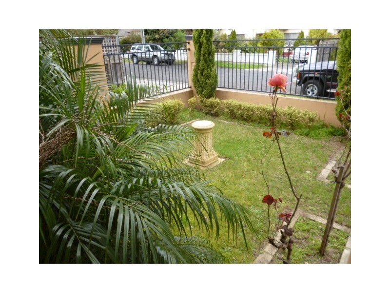 1/15 Fitzgibbon Crescent, Caulfield North VIC 3161