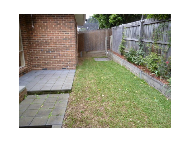 2/34 Warnes Road, Mitcham VIC 3132