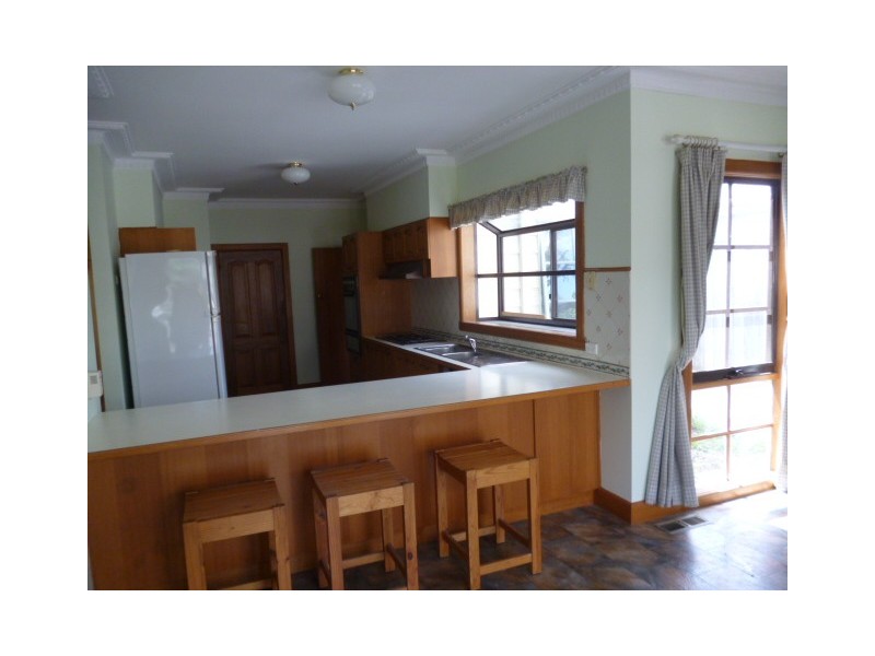 12 Paul Avenue, Box Hill North VIC 3129