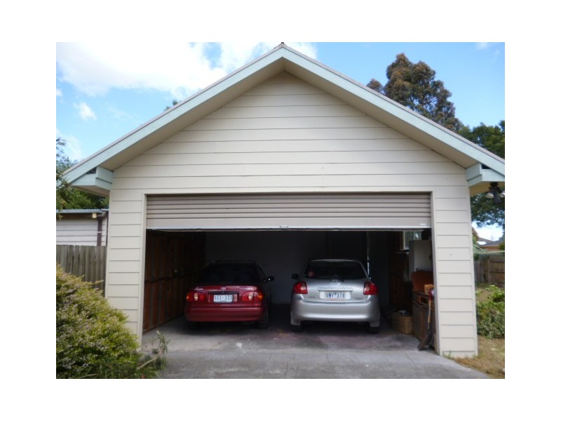 12 Paul Avenue, Box Hill North VIC 3129