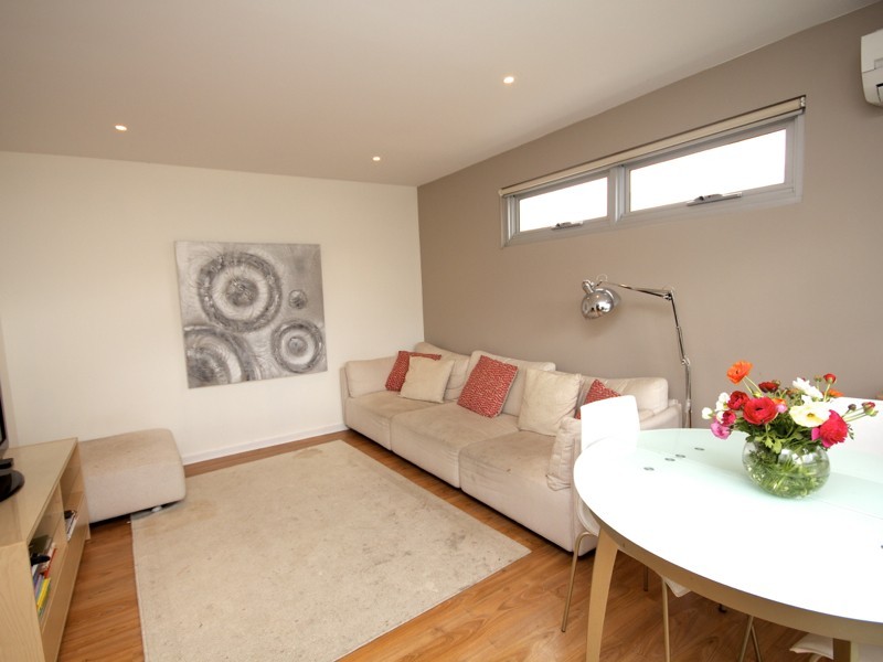 4/16 Bignell Street, Flemington VIC 3031
