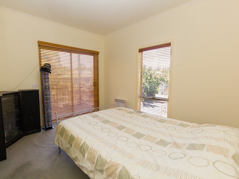 6/16 Mawbey Street, Kensington VIC 3031