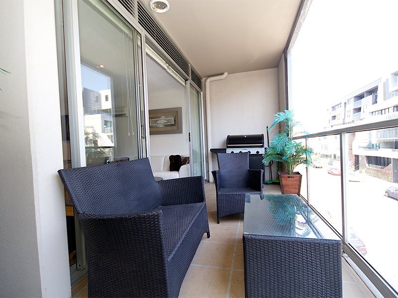 302/54 Nott Street, Port Melbourne VIC 3207