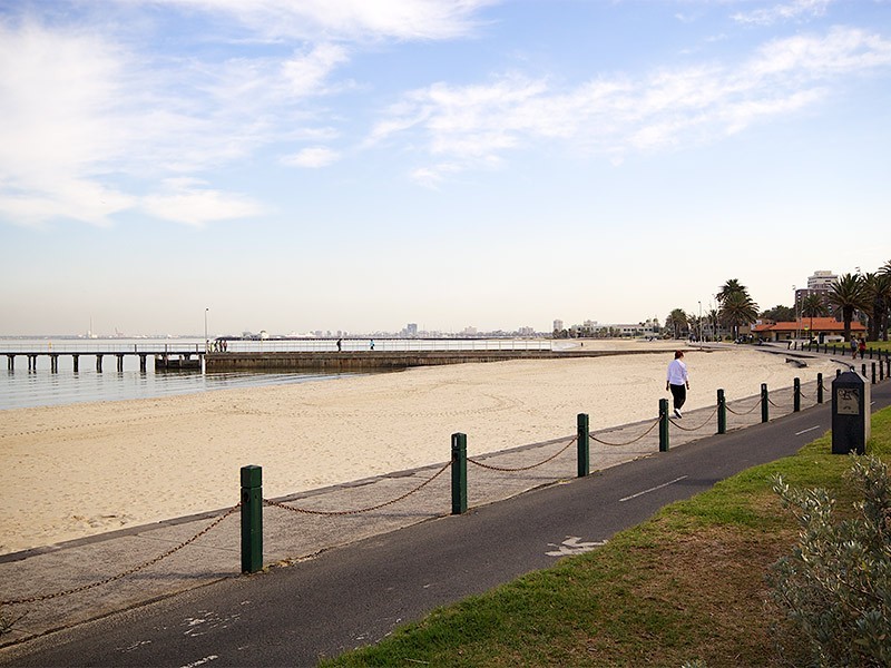 7H/12 Marine Parade, St Kilda VIC 3182