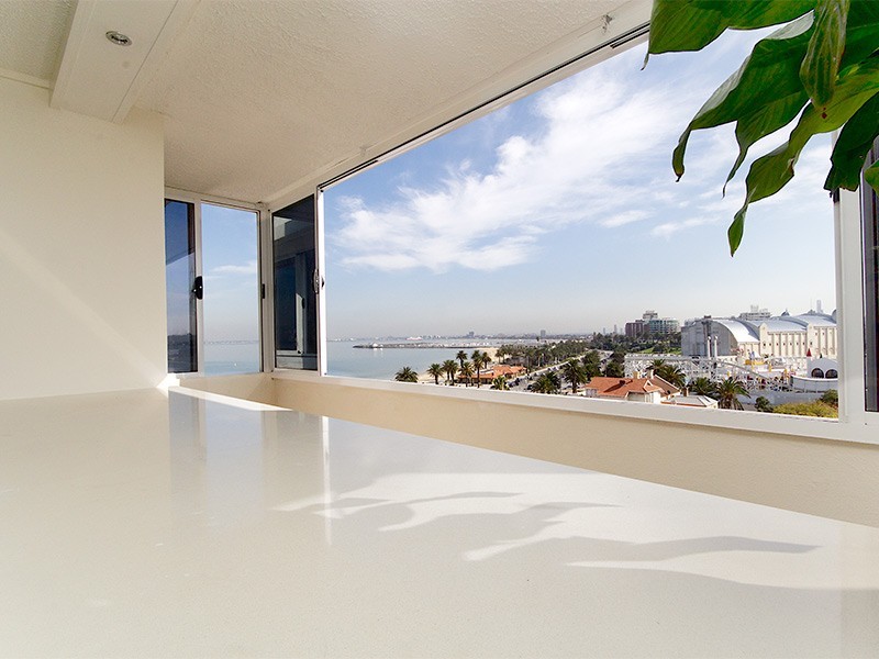 7H/12 Marine Parade, St Kilda VIC 3182