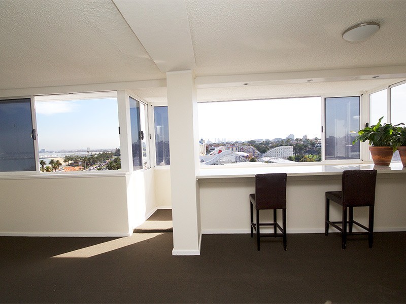 7H/12 Marine Parade, St Kilda VIC 3182