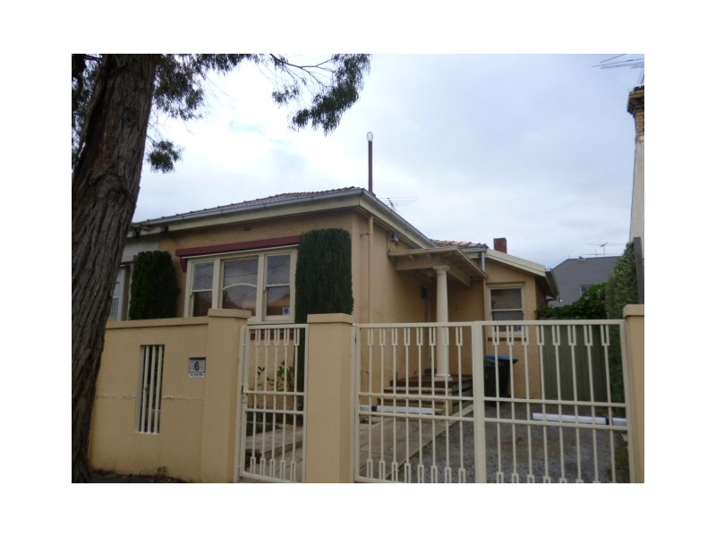 6 Thomas Street, Windsor VIC 3181