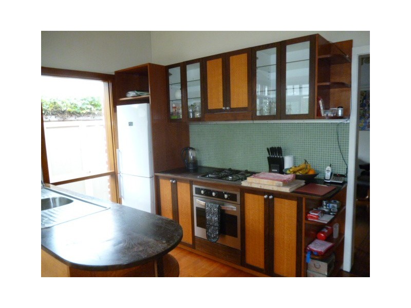 6 Thomas Street, Windsor VIC 3181