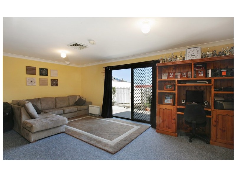 10 Newmoon Place, St Clair NSW 2759