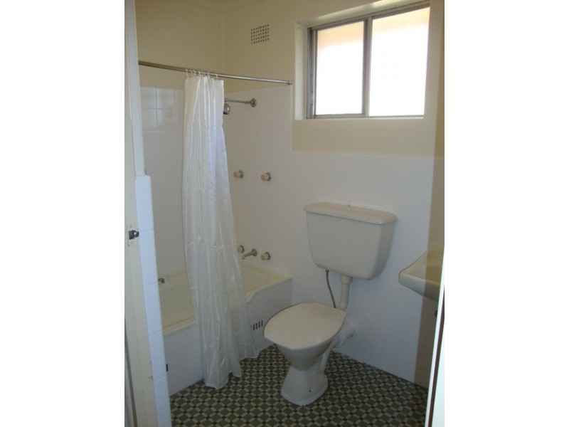 8/120 HARROW ROAD, Auburn NSW 2144