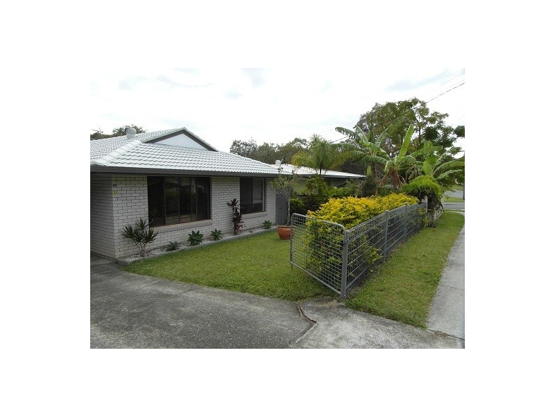 95 Kindra Avenue, Southport QLD 4215