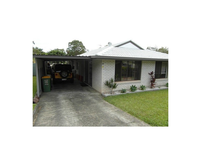 95 Kindra Avenue, Southport QLD 4215