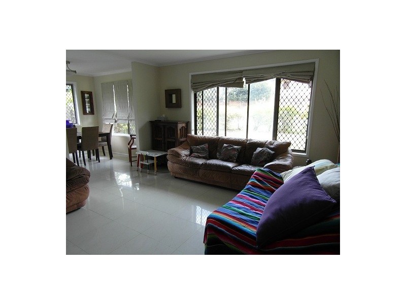 95 Kindra Avenue, Southport QLD 4215