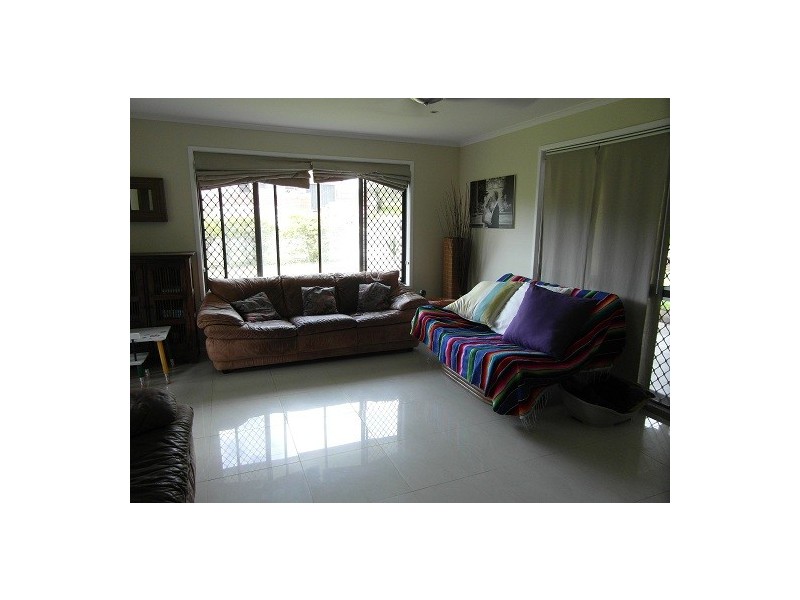 95 Kindra Avenue, Southport QLD 4215