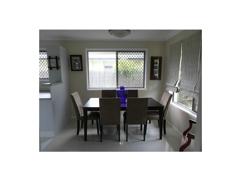 95 Kindra Avenue, Southport QLD 4215