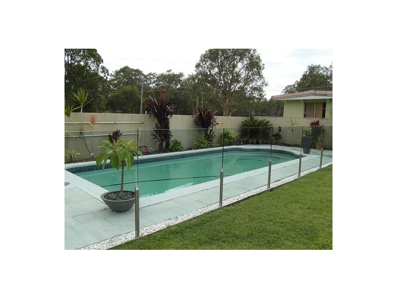 95 Kindra Avenue, Southport QLD 4215