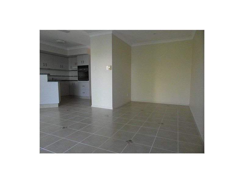 8/7-9 Santa Cruz Blvd, Clear Island Waters QLD 4226