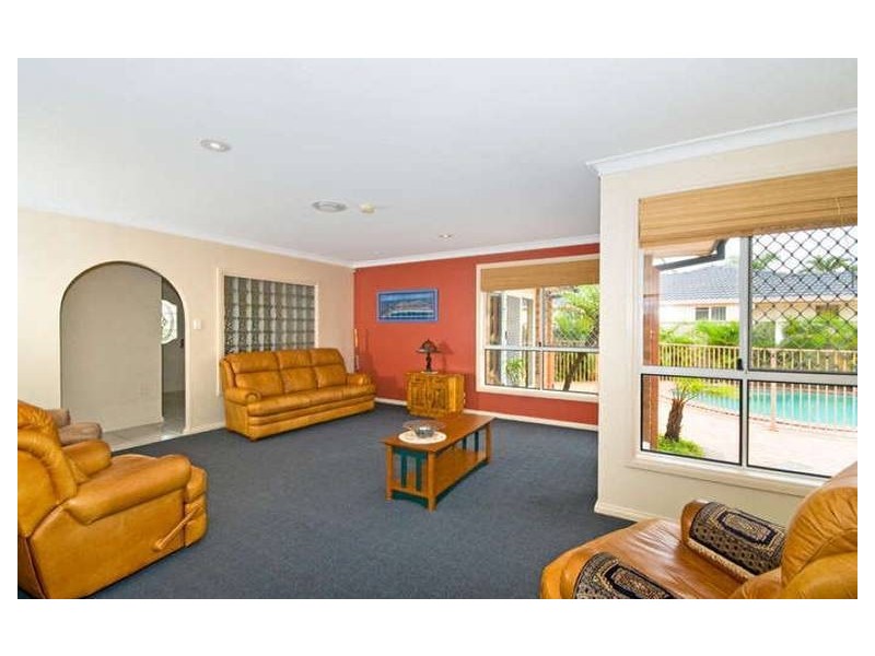 49 Pintail Crescent, Burleigh Waters QLD 4220