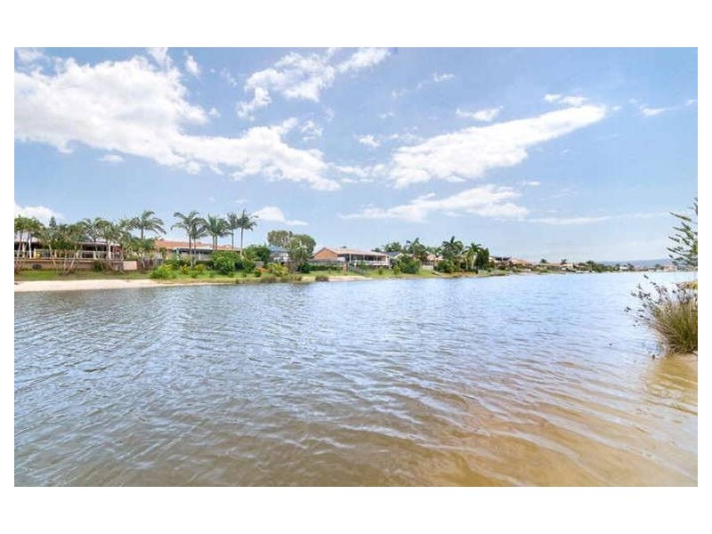49 Pintail Crescent, Burleigh Waters QLD 4220