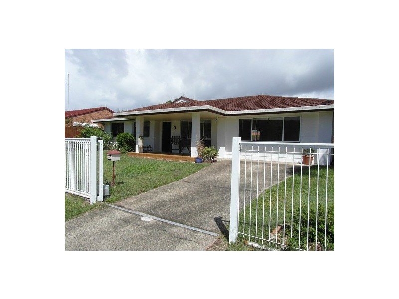 40 Mountain View Avenue, Miami QLD 4220