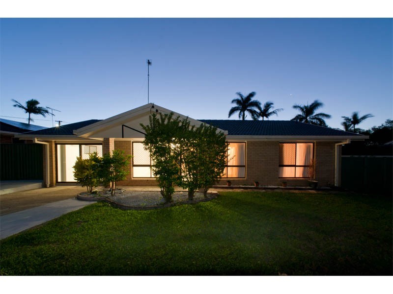 8 Nimrud Street, Southport QLD 4215