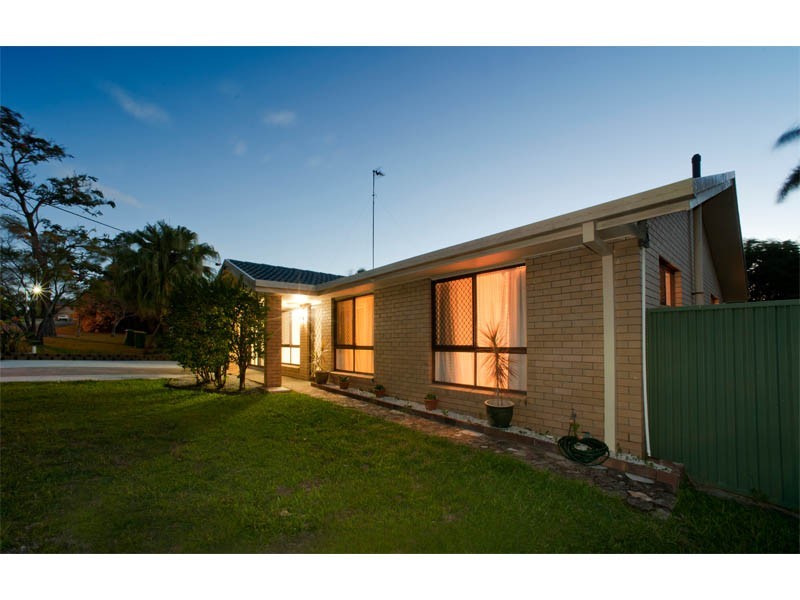 8 Nimrud Street, Southport QLD 4215