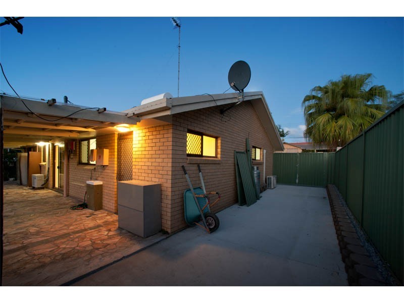 8 Nimrud Street, Southport QLD 4215