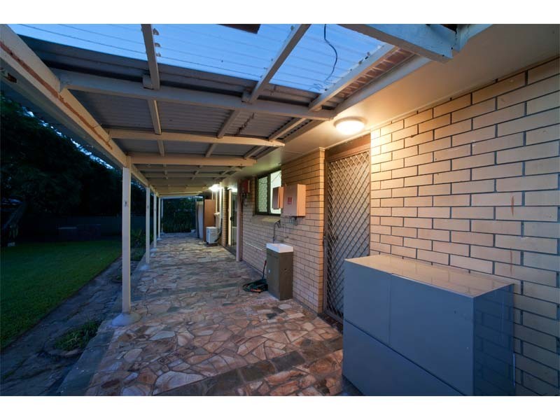 8 Nimrud Street, Southport QLD 4215