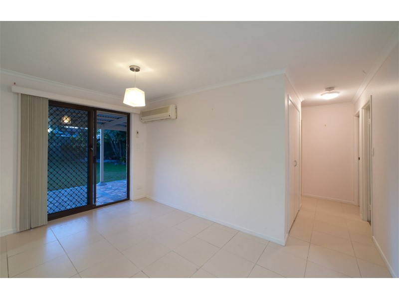 8 Nimrud Street, Southport QLD 4215