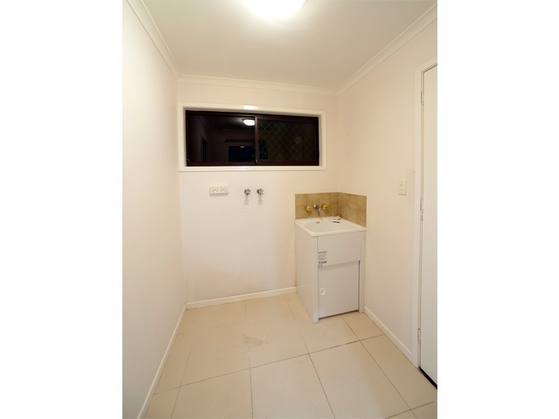 8 Nimrud Street, Southport QLD 4215